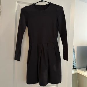 Talula grey Aritzia long sleeve dress with pockets!